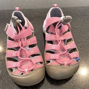 Keen Sandals, great condition! Barely worn